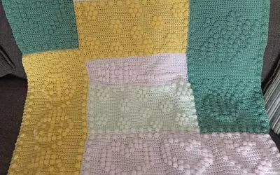 Blanket crochet pattern with flower theme
